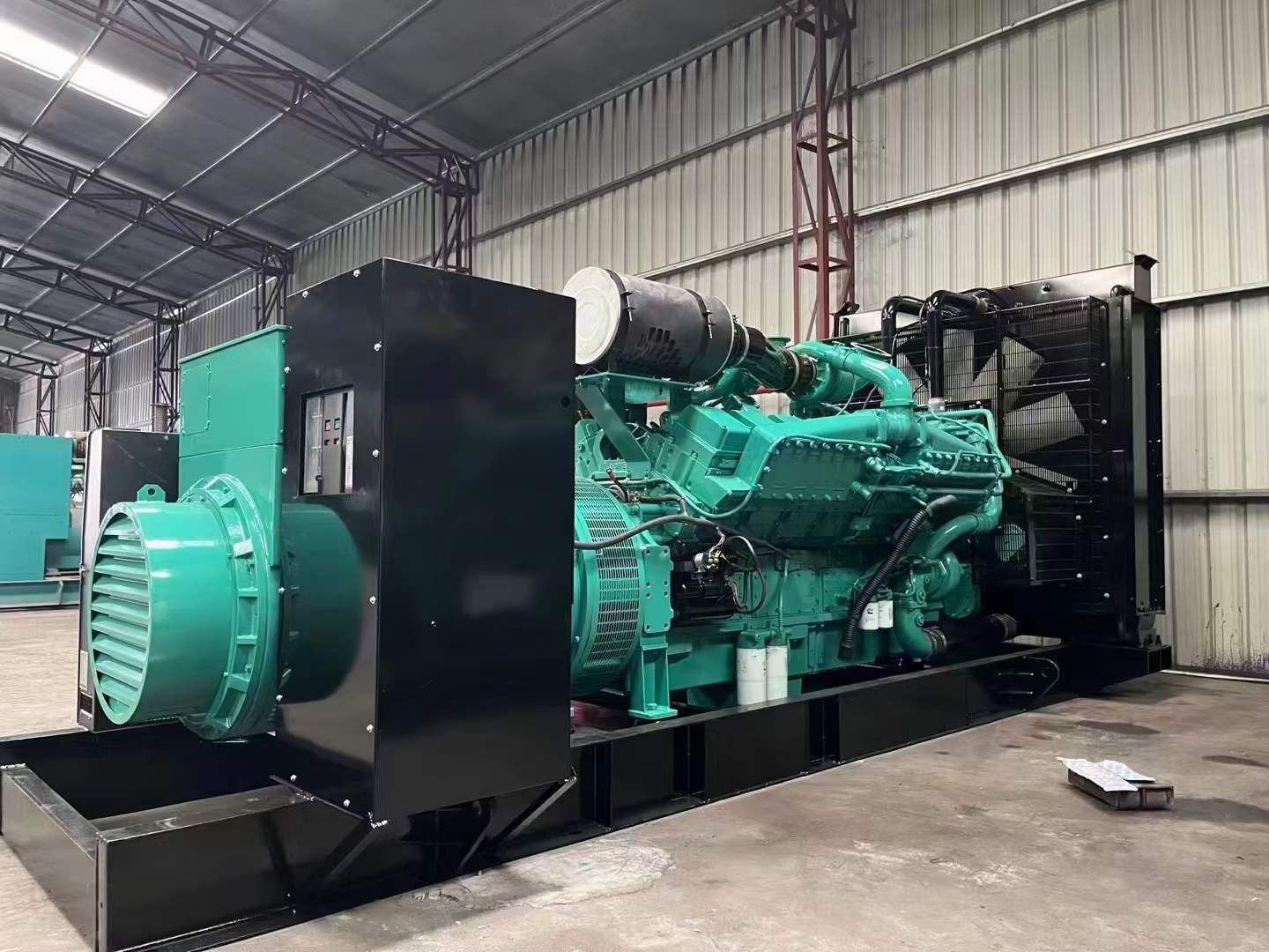 成都如何降低 800kW 柴油发电机输出电流的波动？
