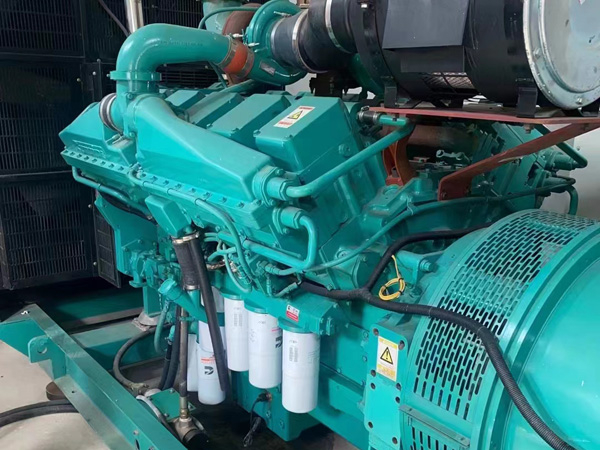 成都更换100kW柴油发电机组机油时，需要注意哪些事项？